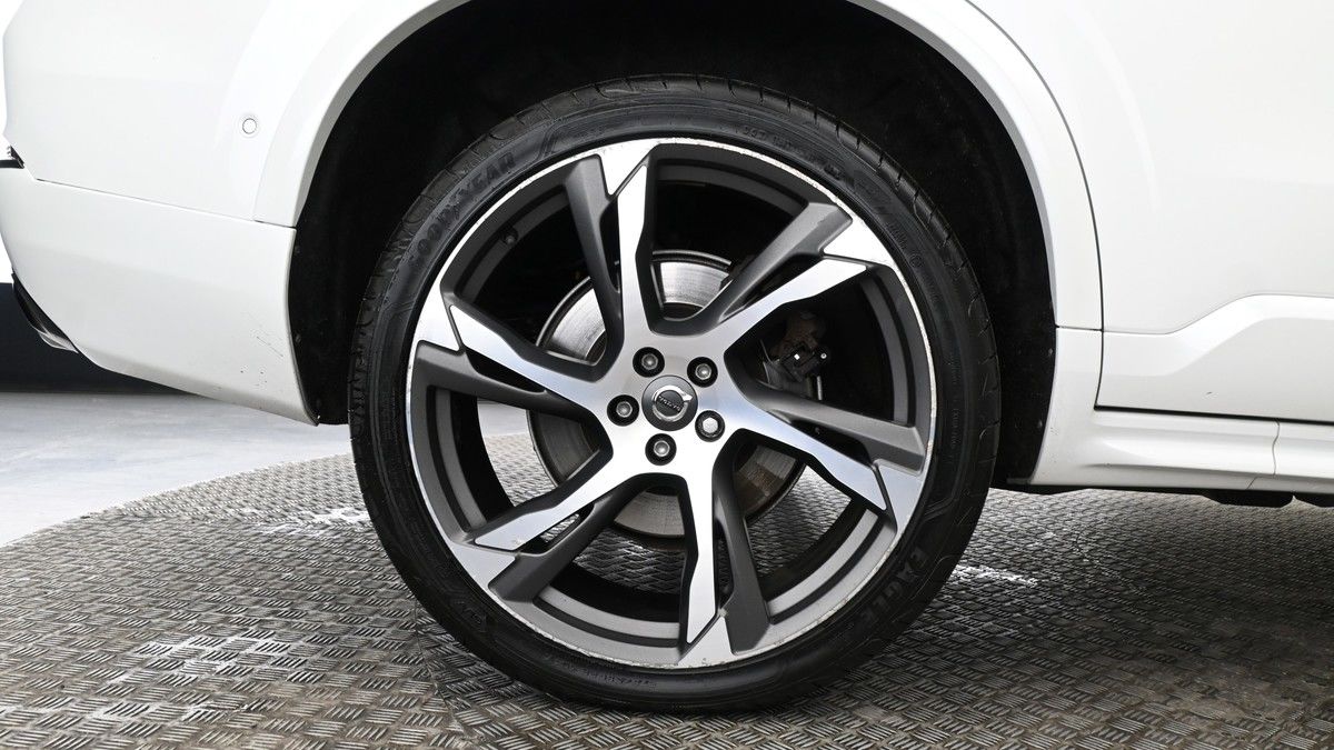 Volvo XC90 Image 9