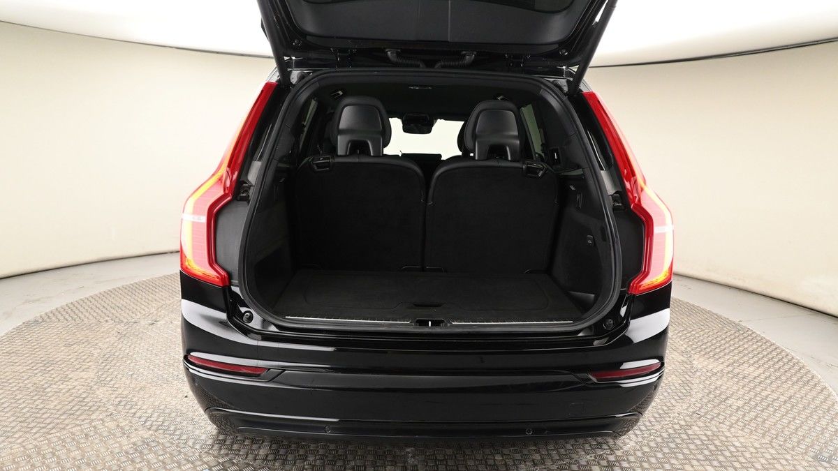 Volvo XC90 Image 10