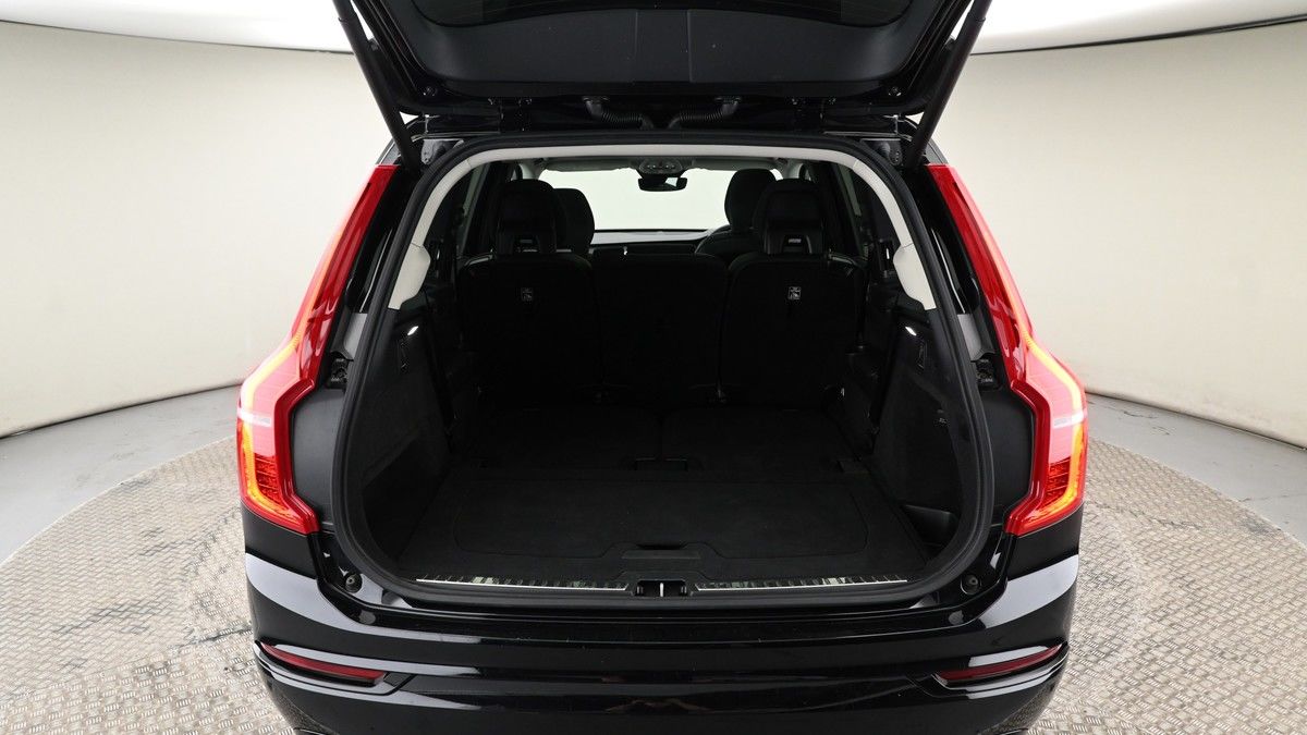 Volvo XC90 Image 10