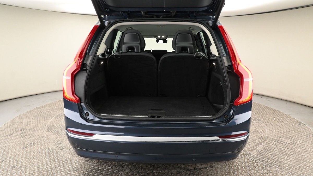 Volvo XC90 Image 10