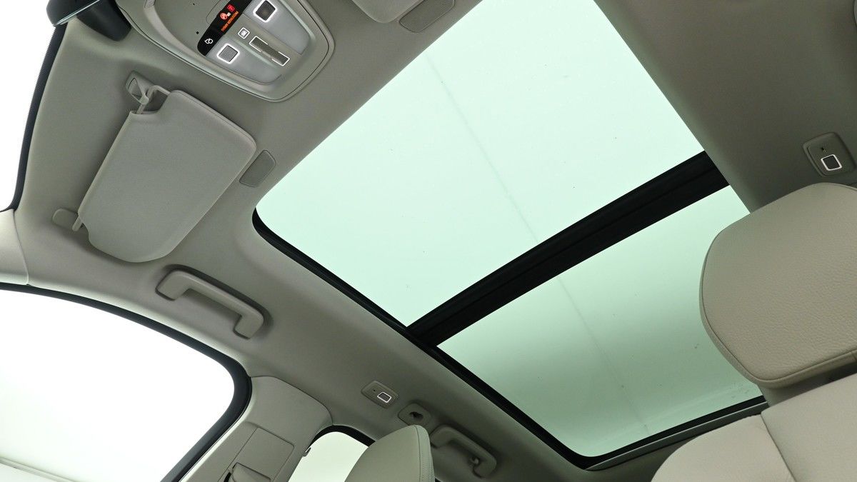 Volvo XC90 Image 2