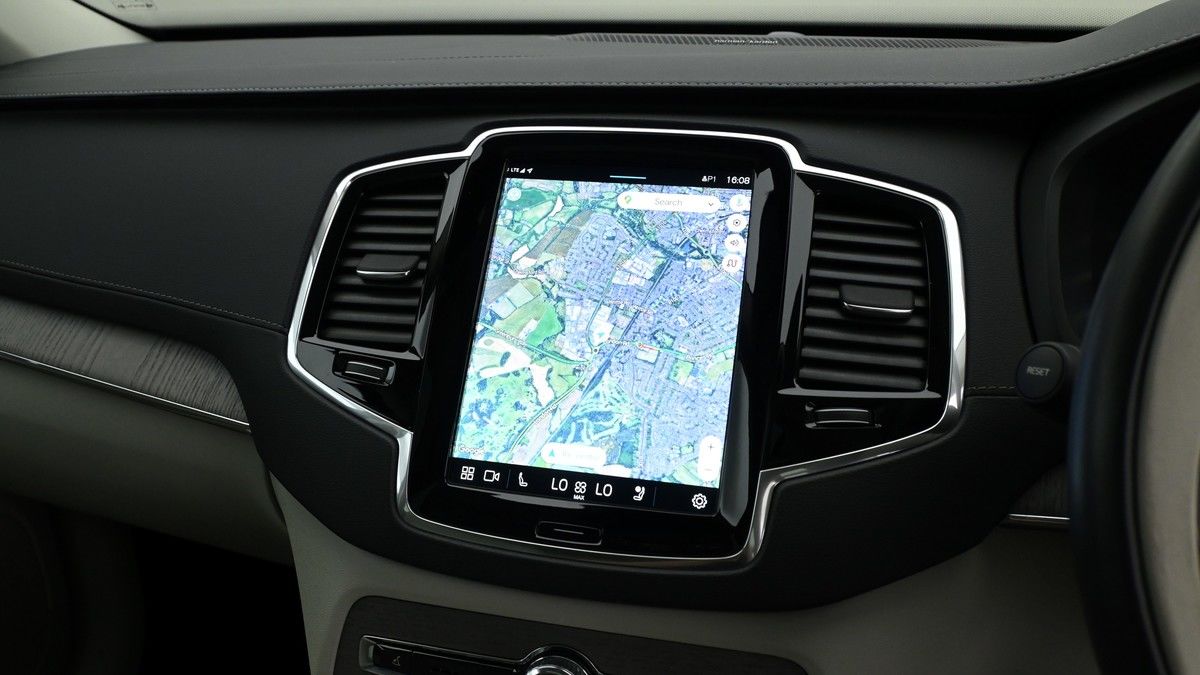 Volvo XC90 Image 11