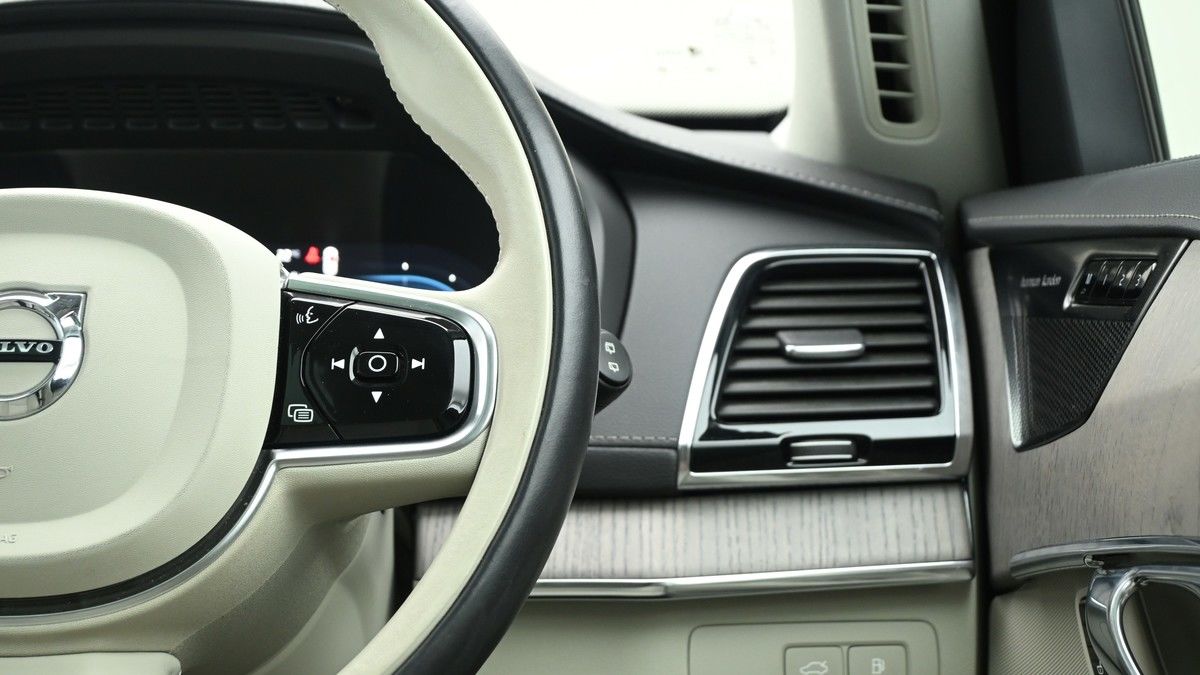 Volvo XC90 Image 16