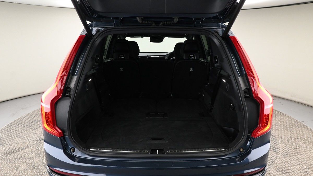 Volvo XC90 Image 9