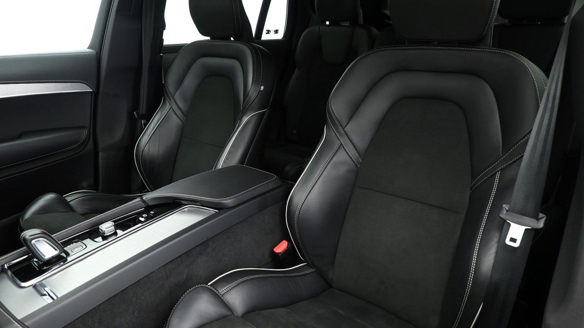 Volvo XC90 Image 3