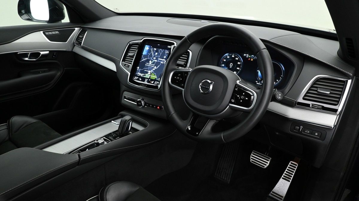 Volvo XC90 Image 2