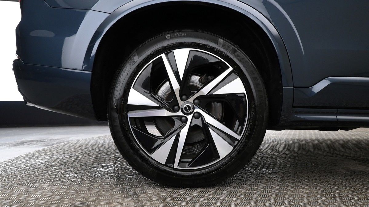 Volvo XC90 Image 8