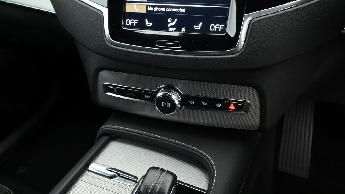 Volvo XC90 Image 11