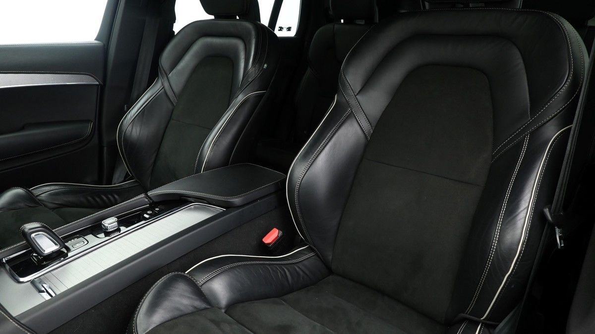 Volvo XC90 Image 3