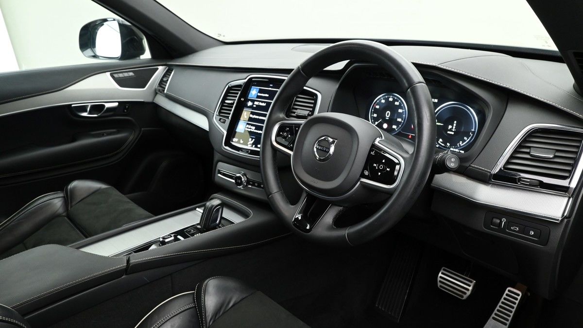 Volvo XC90 Image 2
