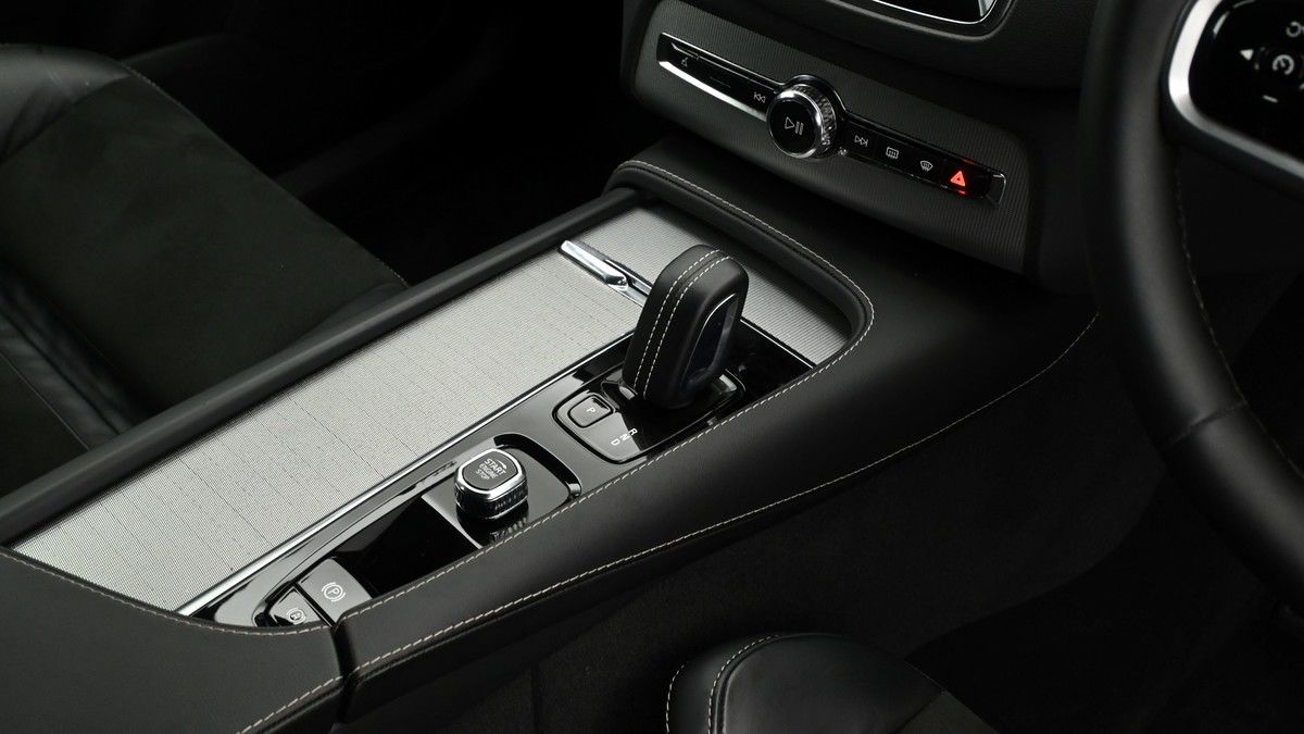 Volvo XC90 Image 2