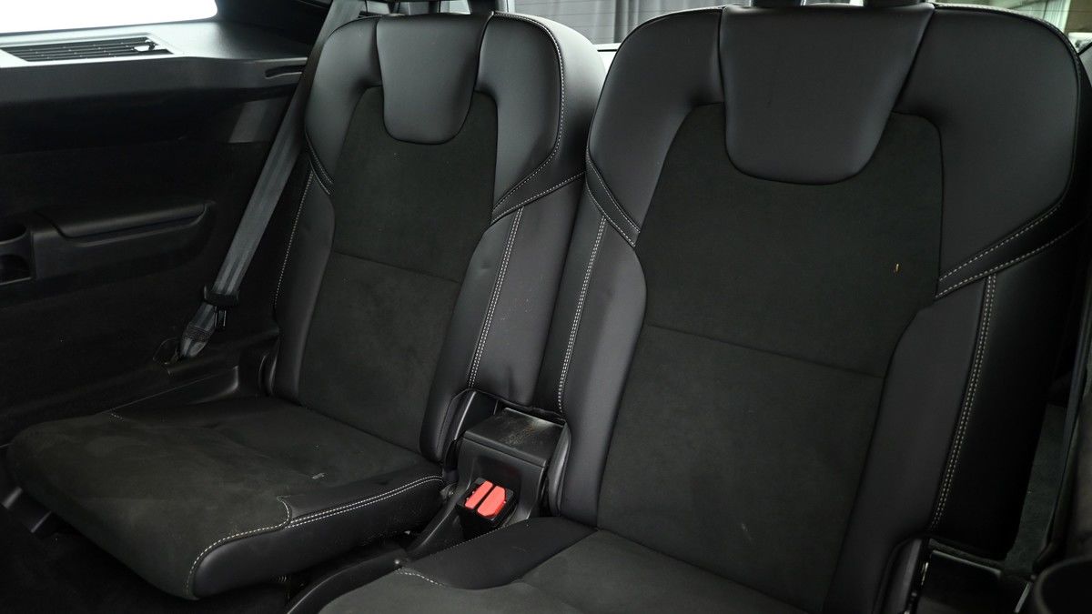 Volvo XC90 Image 2