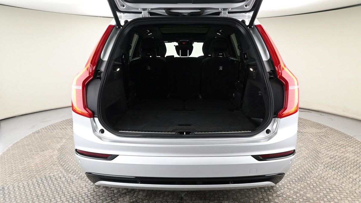 Volvo XC90 Image 10