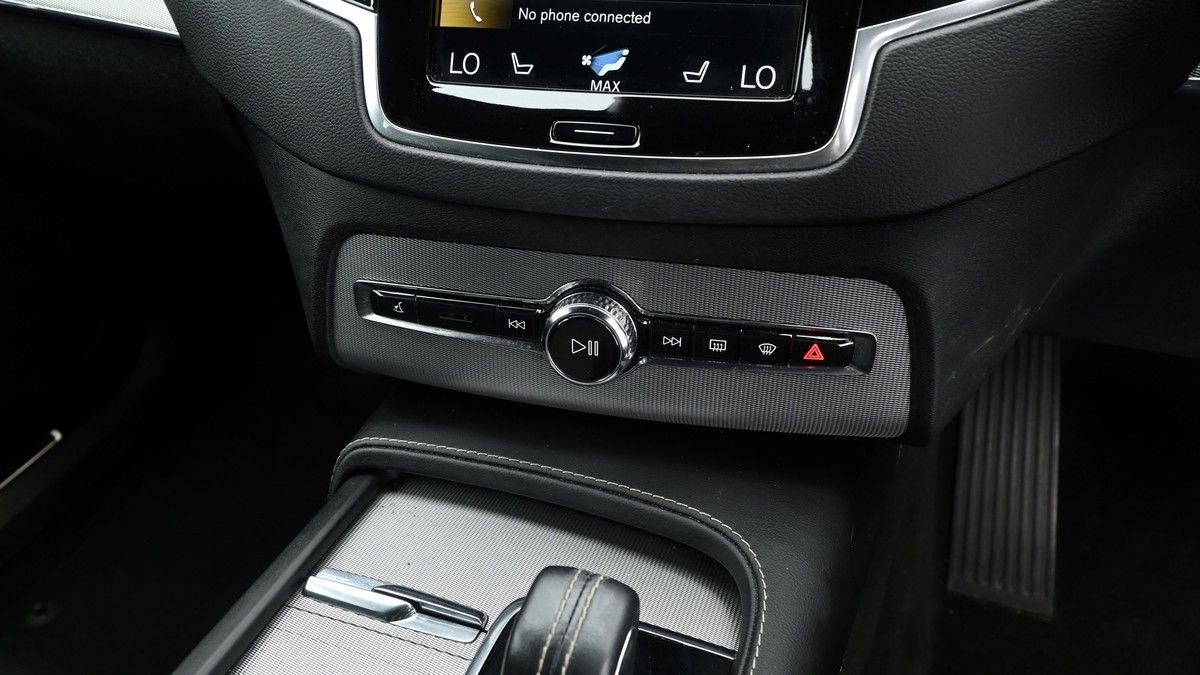 Volvo XC90 Image 12