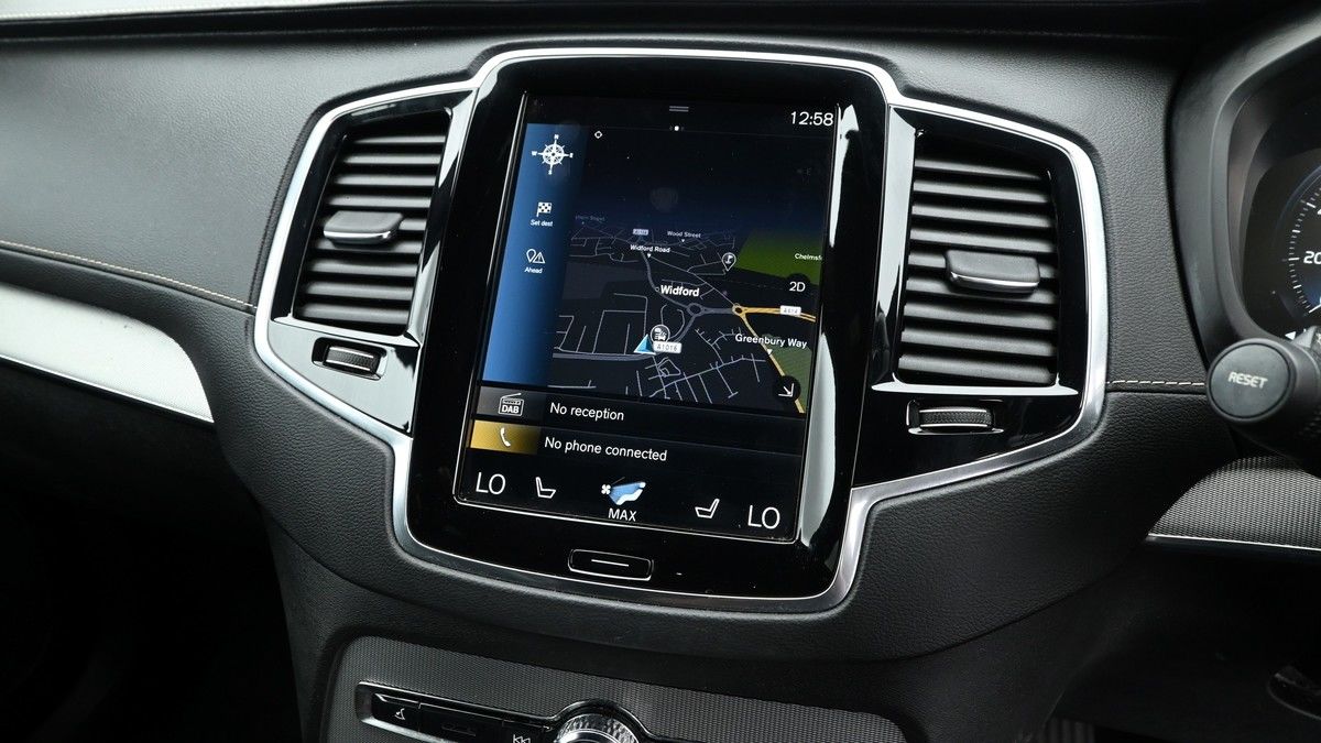 Volvo XC90 Image 11