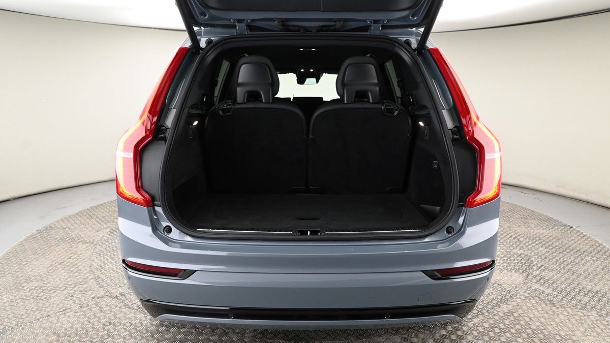 Volvo XC90 Image 10
