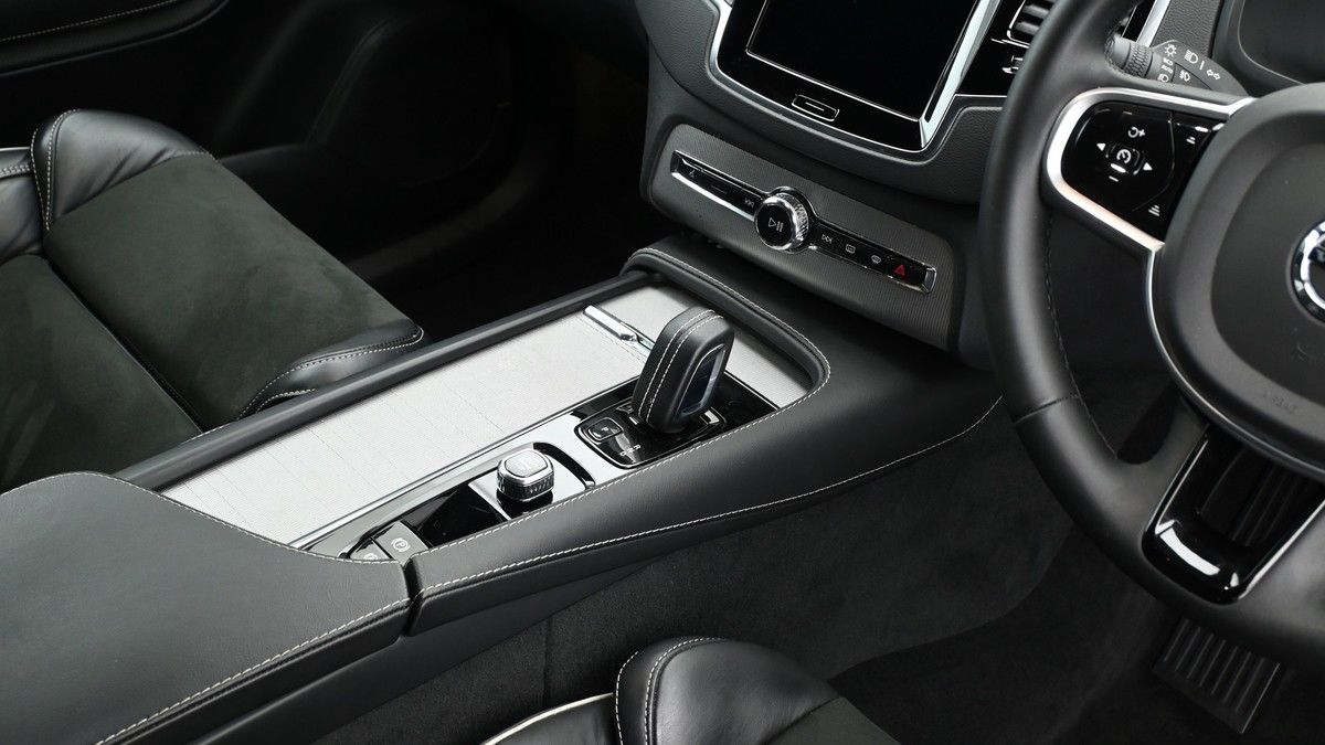 Volvo XC90 Image 2