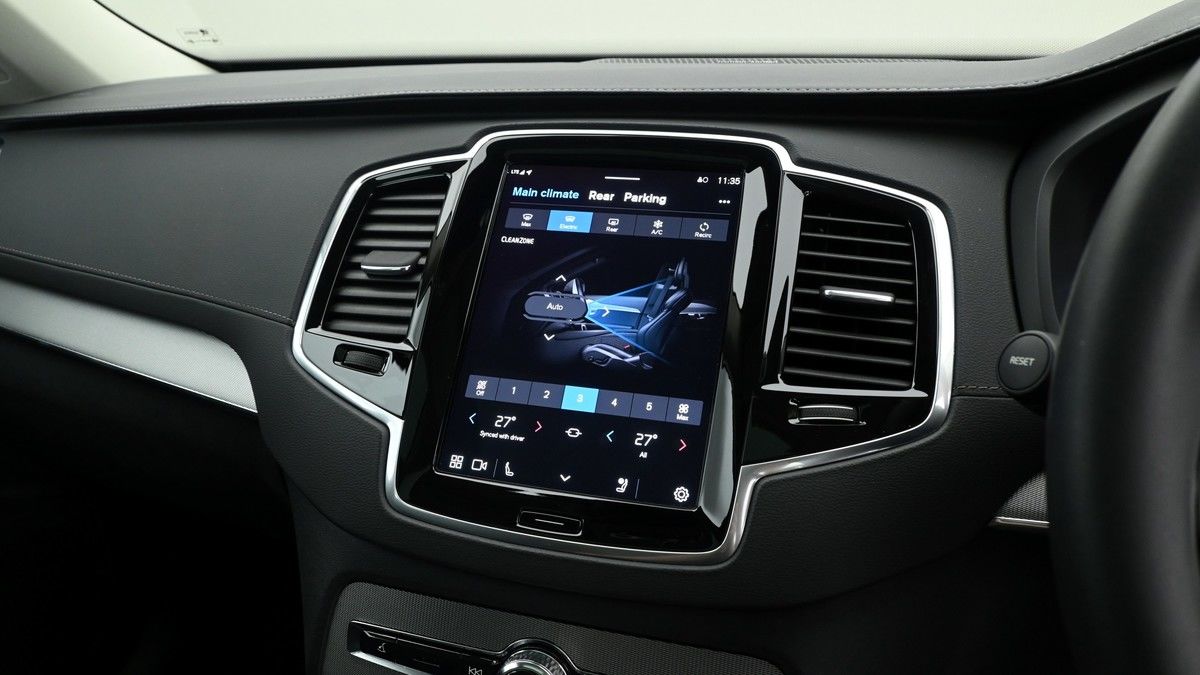 Volvo XC90 Image 12
