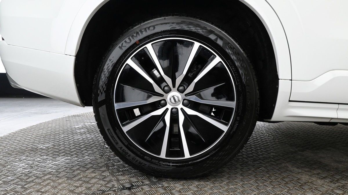 Volvo XC90 Image 9