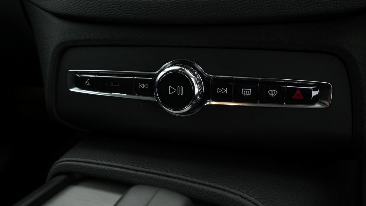 Volvo XC90 Image 12