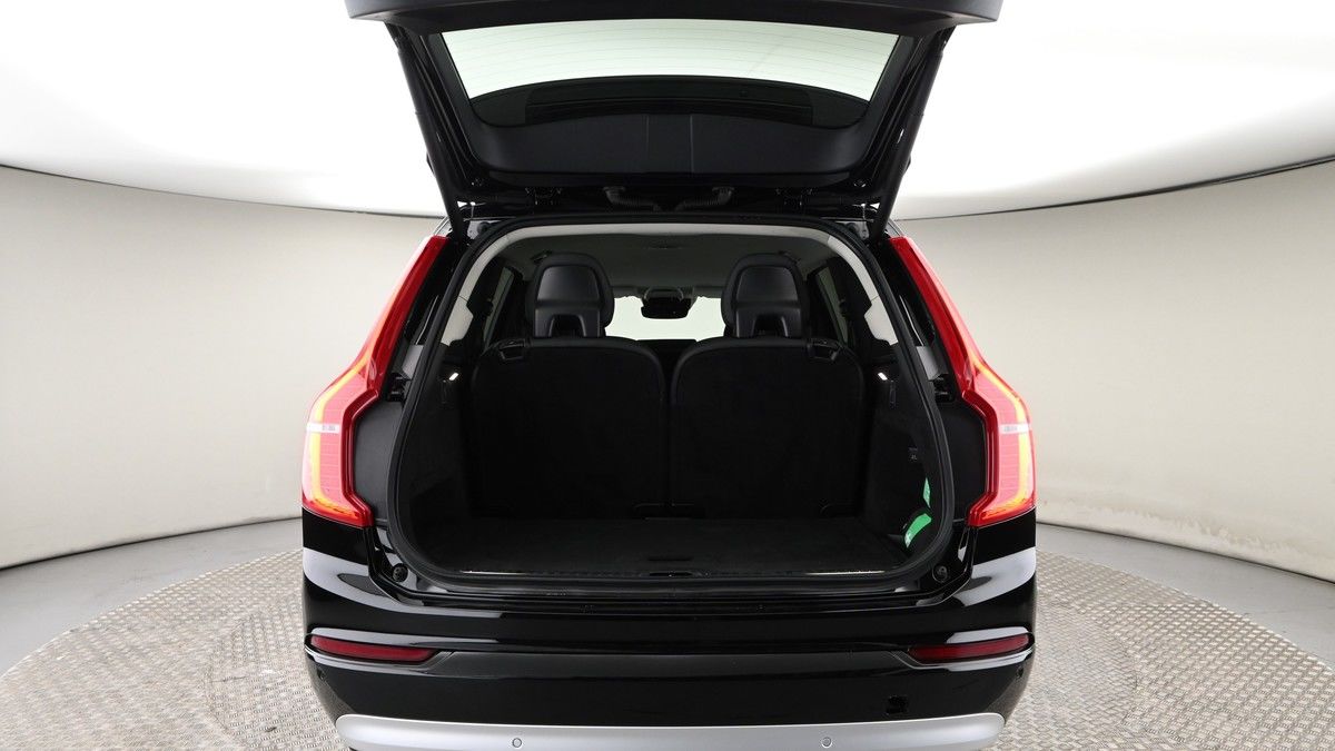 Volvo XC90 Image 10