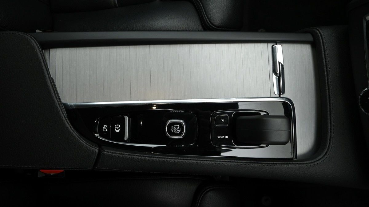 Volvo XC90 Image 2