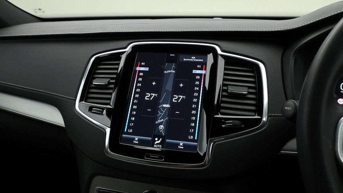 Volvo XC90 Image 11