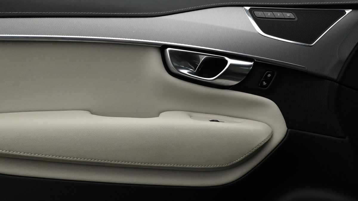 Volvo XC90 Image 12