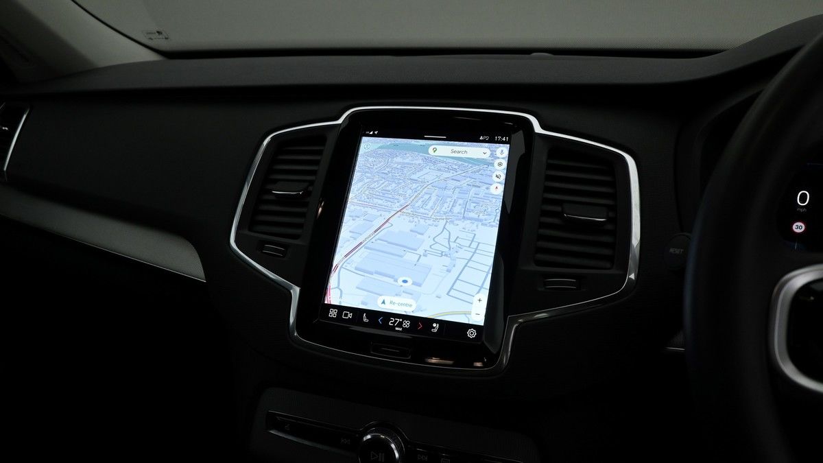 Volvo XC90 Image 11