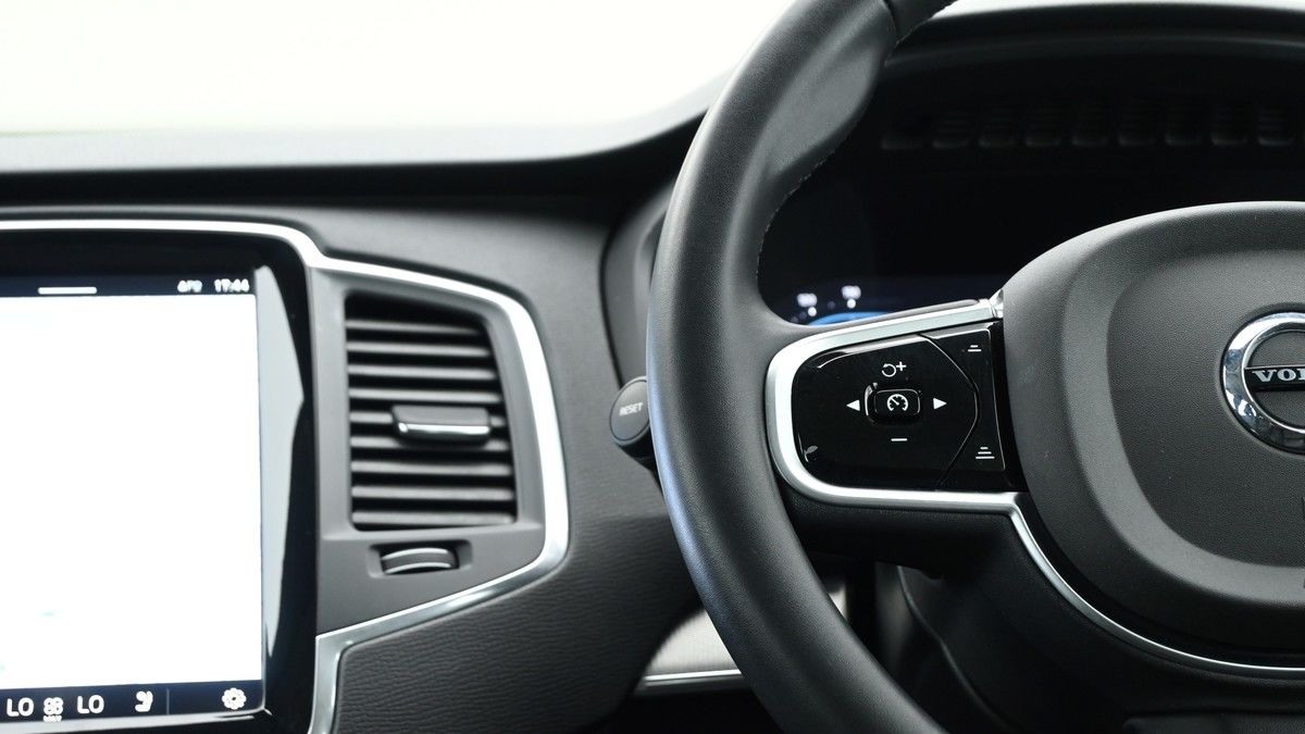 Volvo XC90 Image 15