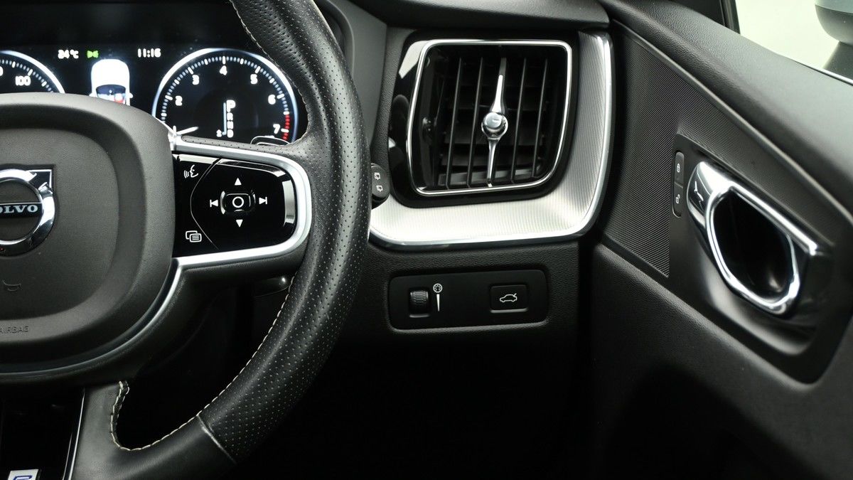 Volvo XC60 Image 16