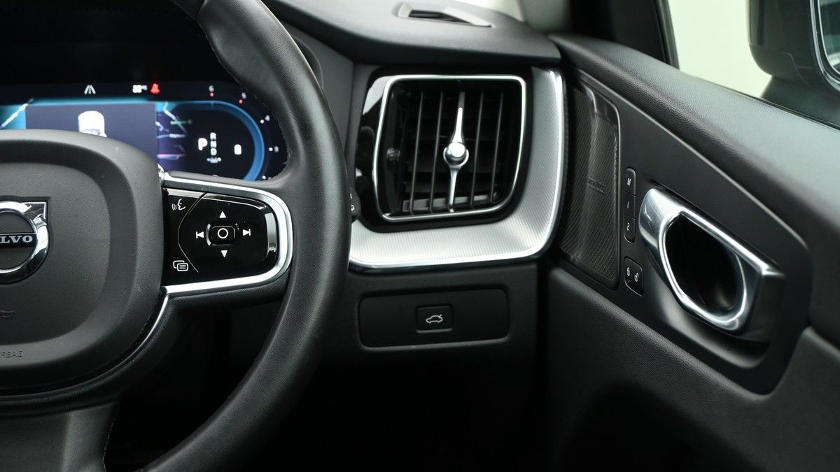 Volvo XC60 Image 16