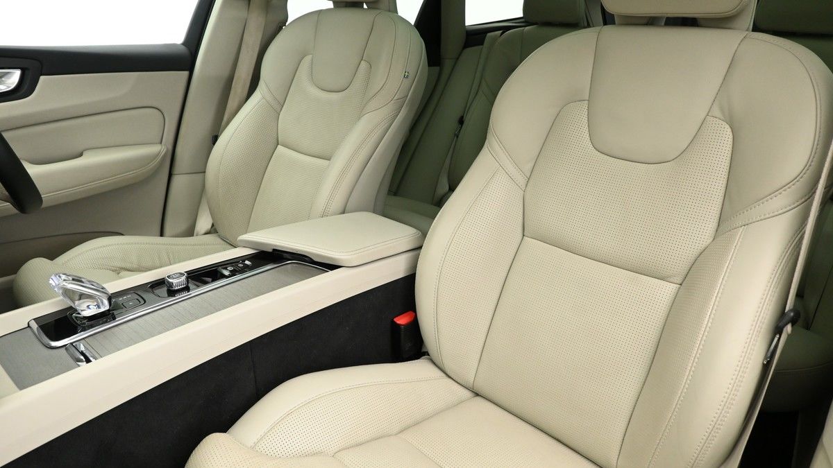 Volvo XC60 Image 4