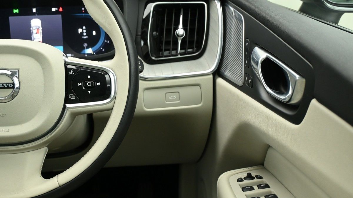 Volvo XC60 Image 16