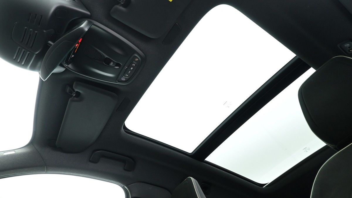 Volvo XC40 Image 2