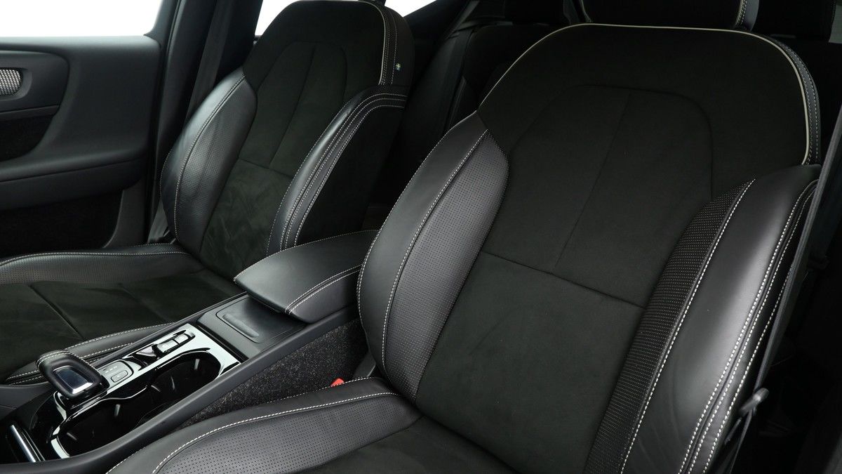 Volvo XC40 Image 3
