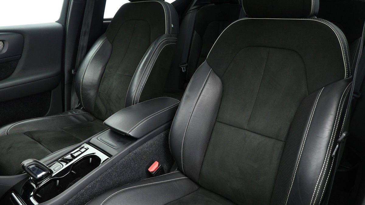 Volvo XC40 Image 4