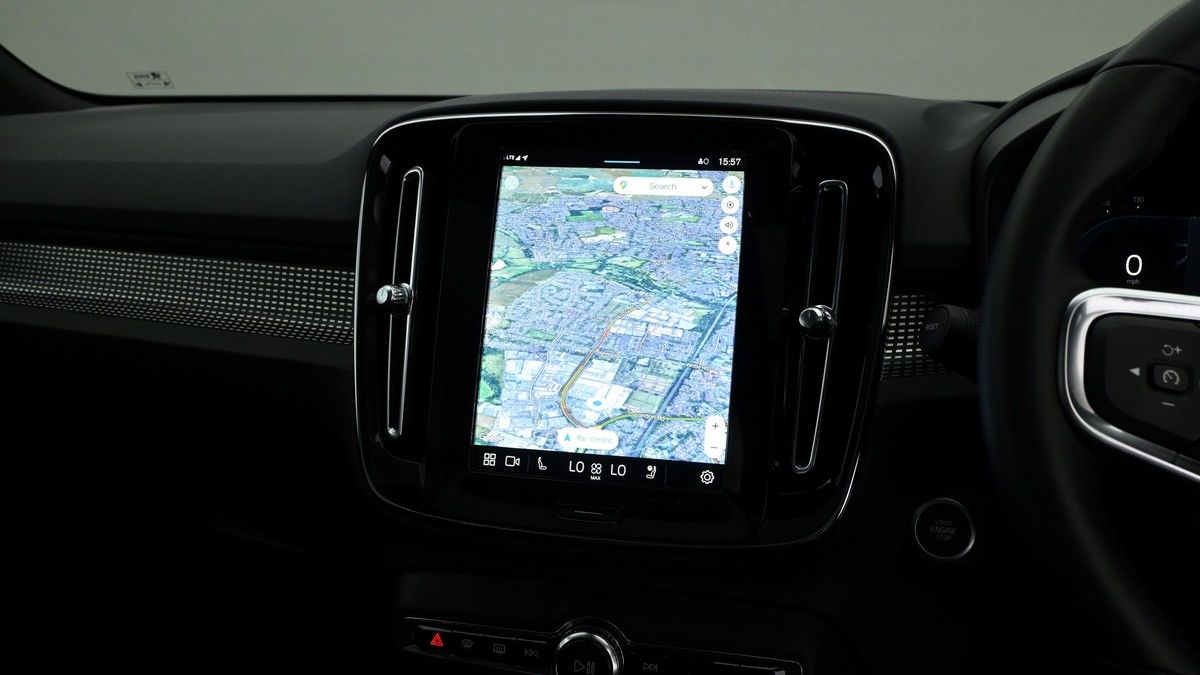 Volvo XC40 Image 11