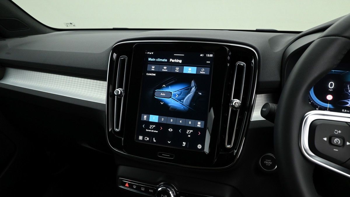 Volvo XC40 Image 11