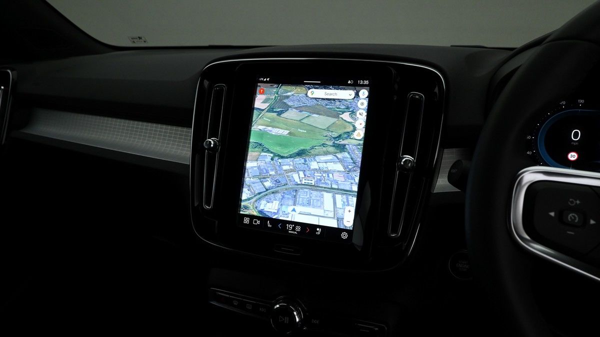 Volvo XC40 Image 10