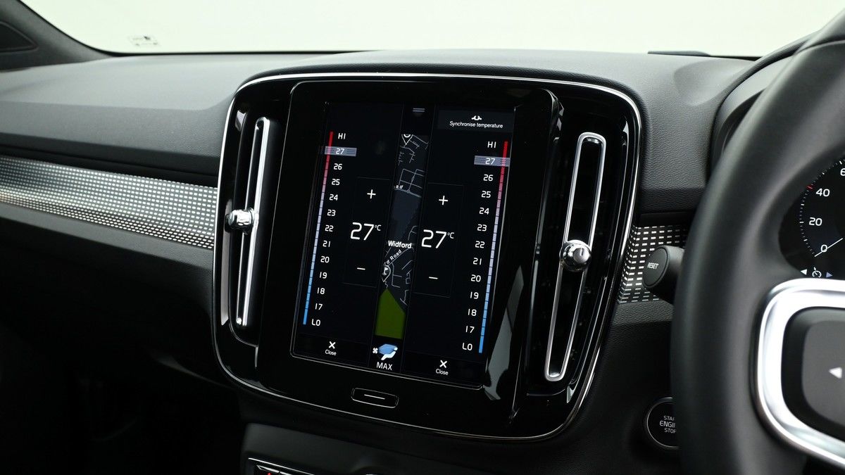Volvo XC40 Image 11