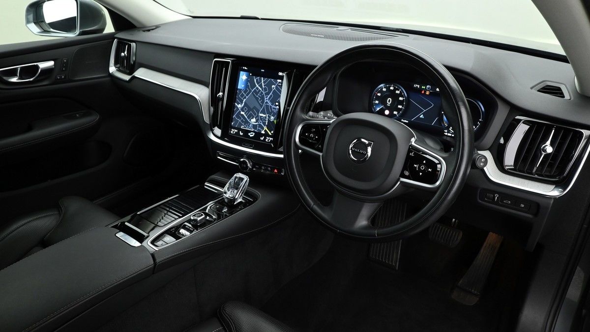 Volvo V60 Image 2