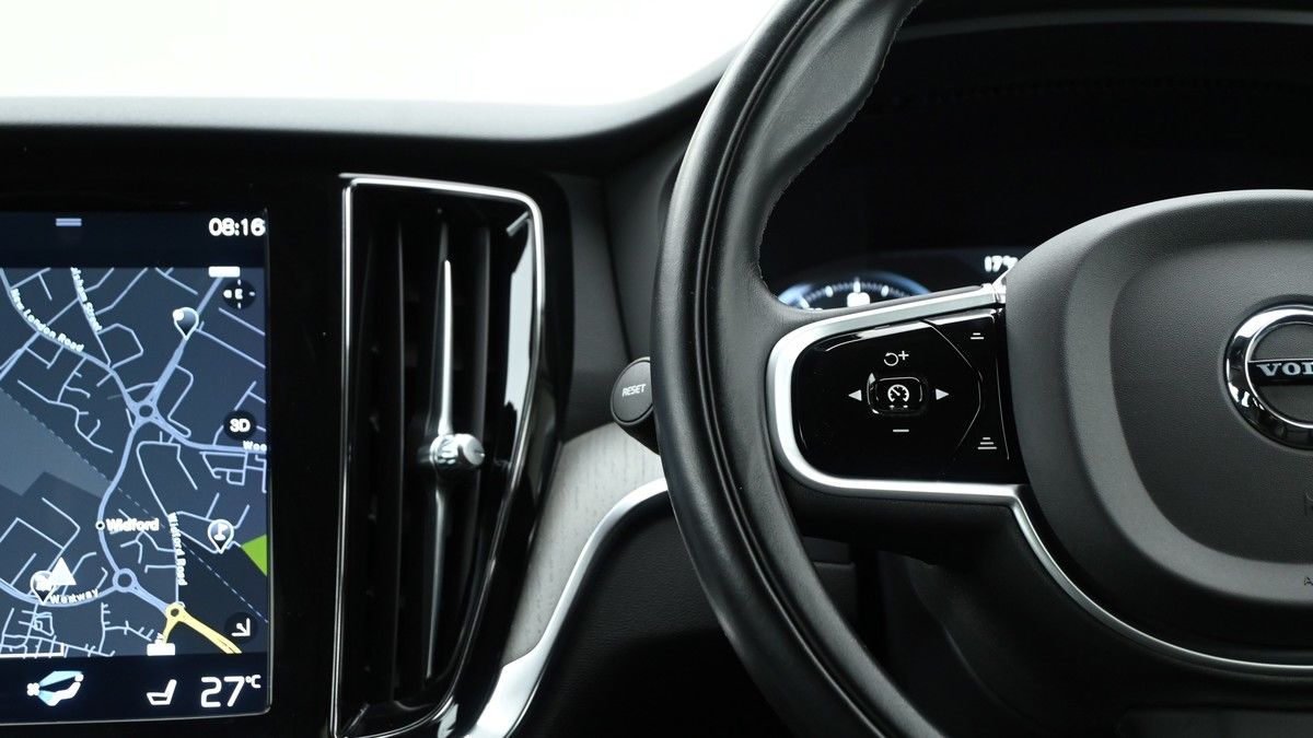 Volvo V60 Image 14