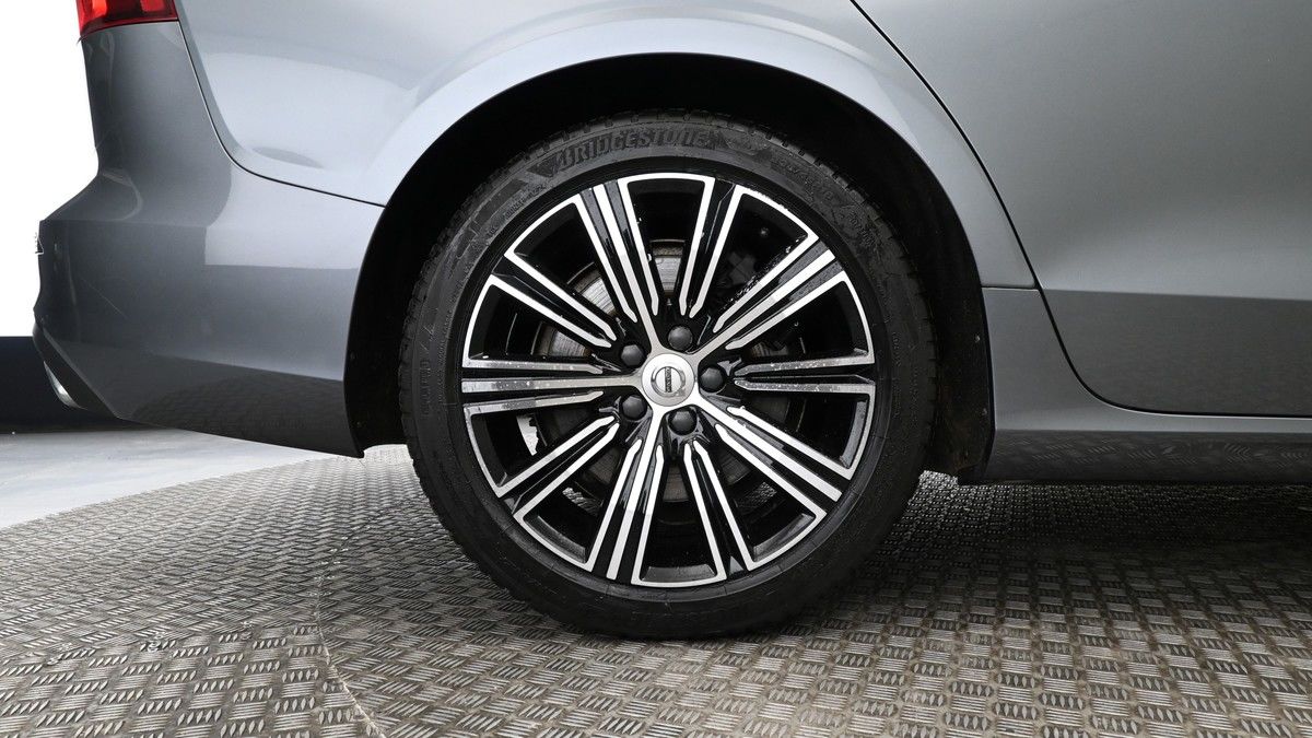 Volvo V60 Image 8
