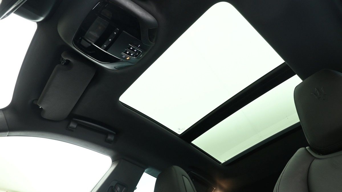 Maserati Levante Image 2