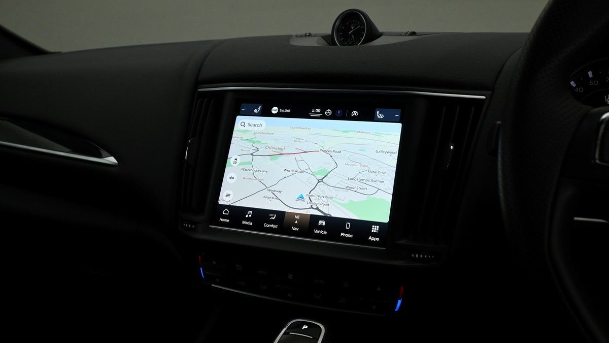 Maserati Levante Image 11
