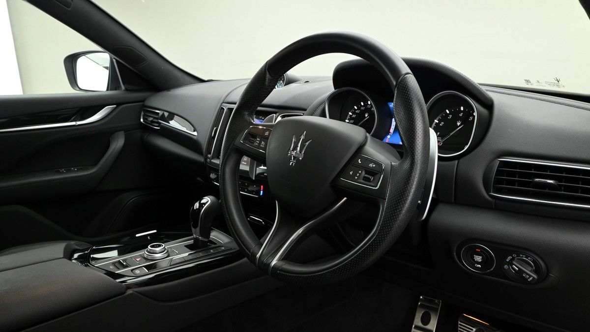 Maserati Levante Image 3