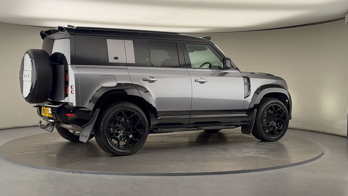 More views of Land Rover Defender 110