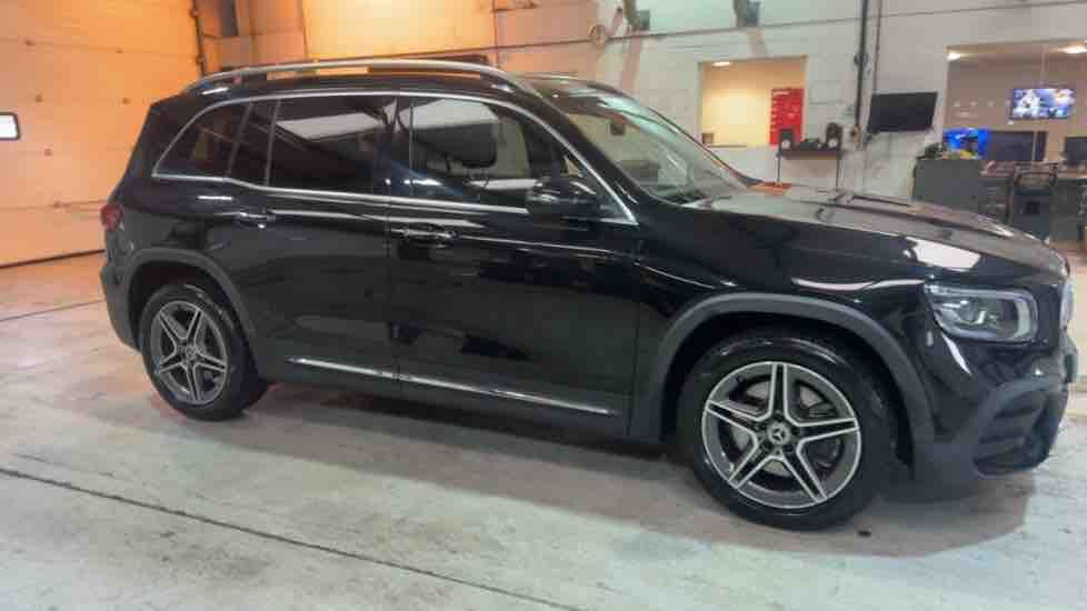 More views of Mercedes-Benz GLB