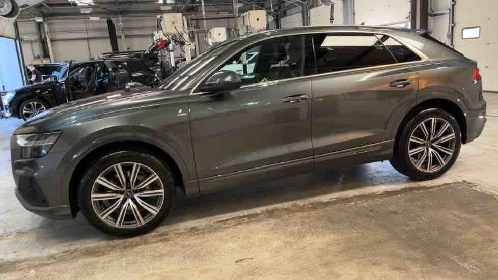 More views of Audi Q8